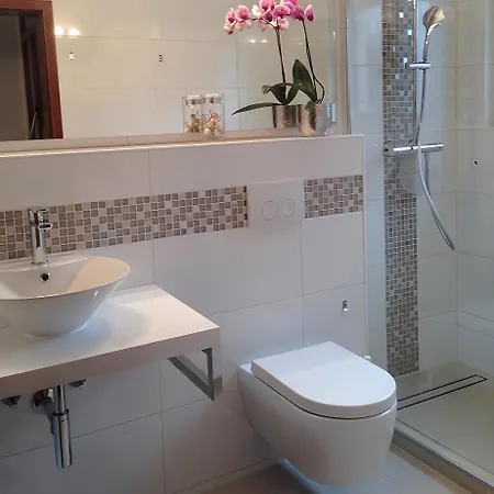 2 Διαμέρισμα *